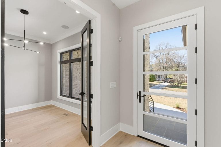 403 Carolyn Court-20