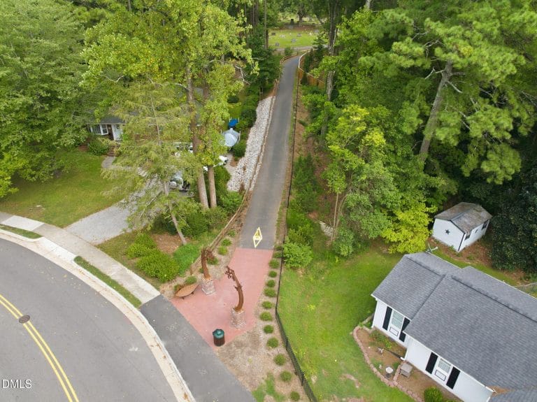 515 S Harrison Ave-22